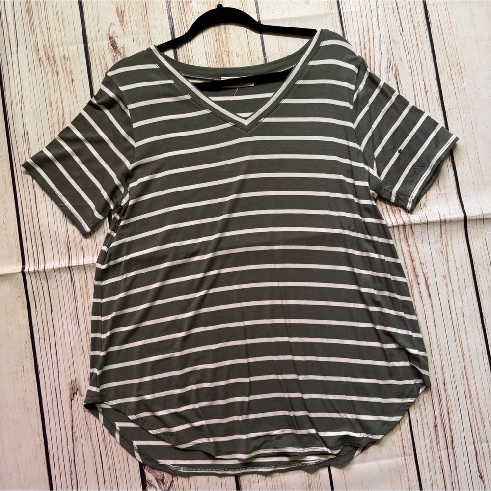 Zenana Womens 1X Olive Green White Striped V-Neck Short Sleeve T-Shirt Tee